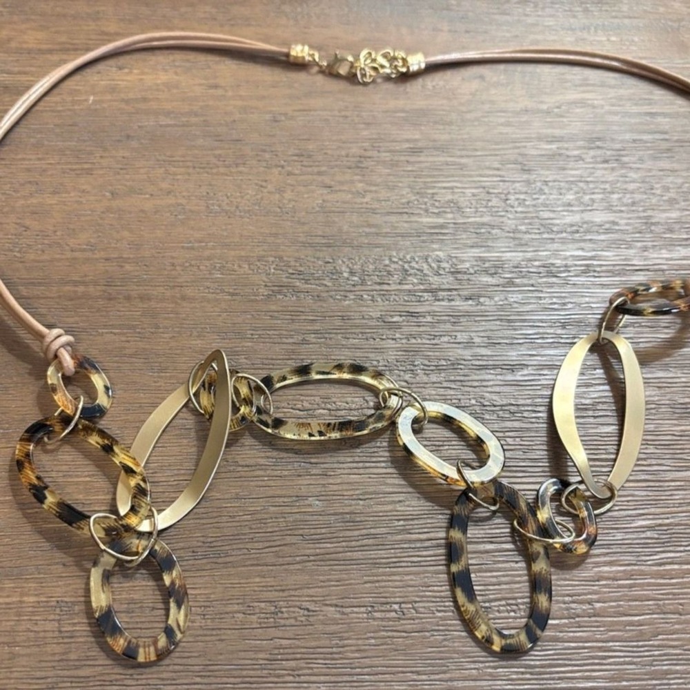 Chico's Style Extra Long 43" Leopard Print Resin & Matte Gold Link Rope Necklace - Picture 4 of 11